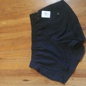NWT. Alive magnetics black shorts.